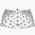 Bóxer Amiri blanco con estampado bandana negro sobre fondo claro