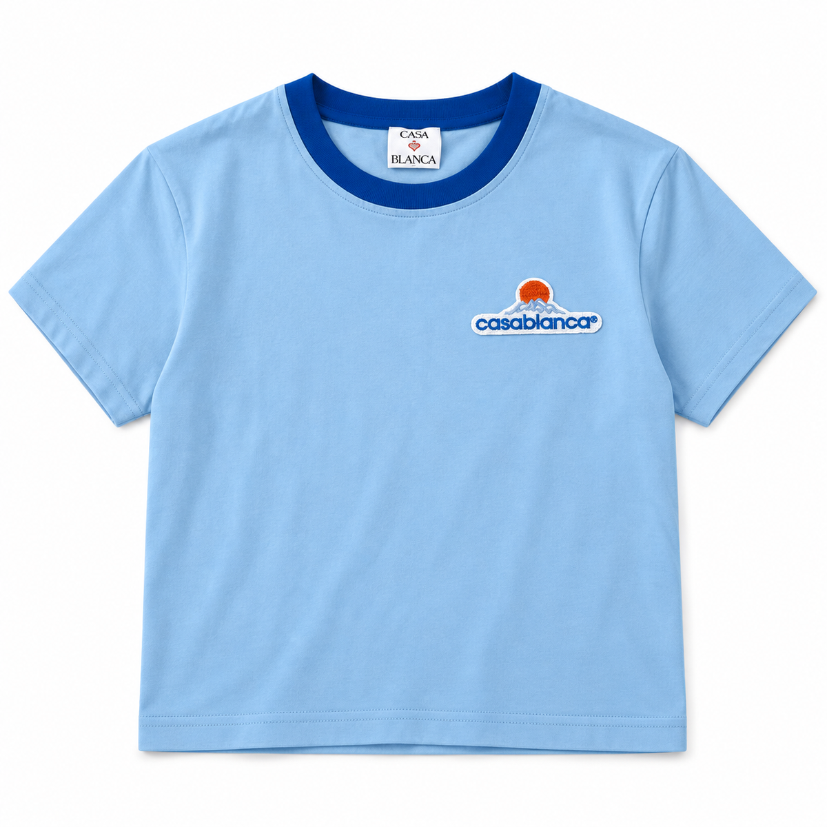 Camiseta Casablanca de mujer azul cielo sobre fondo blanco