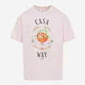 Pulóver Casablanca Casa Way rosa con estampado naranja y tenis, fondo blanco