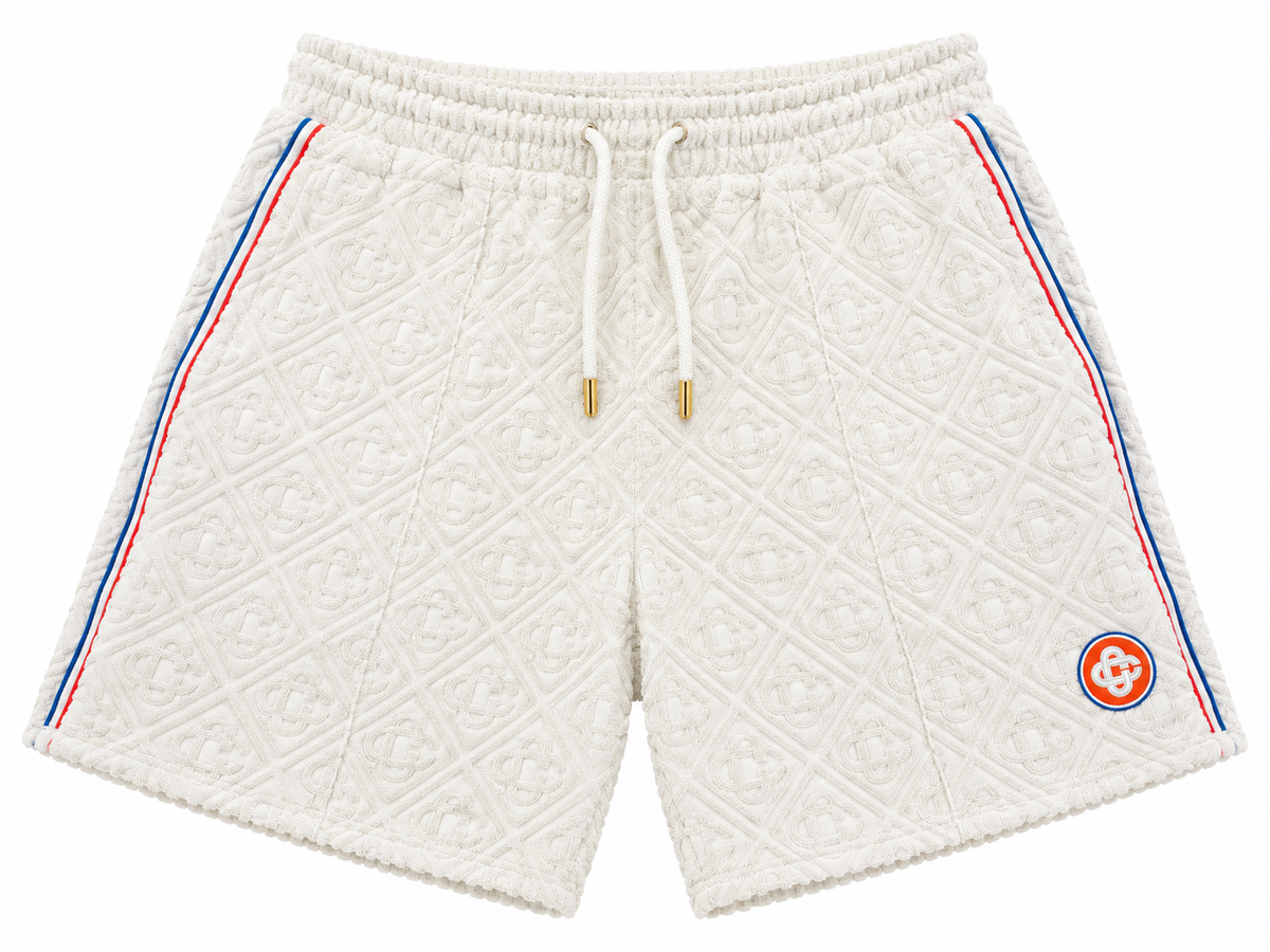 Detalle del short del conjunto Casablanca blanco