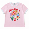 Camiseta Casablanca de mujer rosada con hongo floral sobre fondo blanco