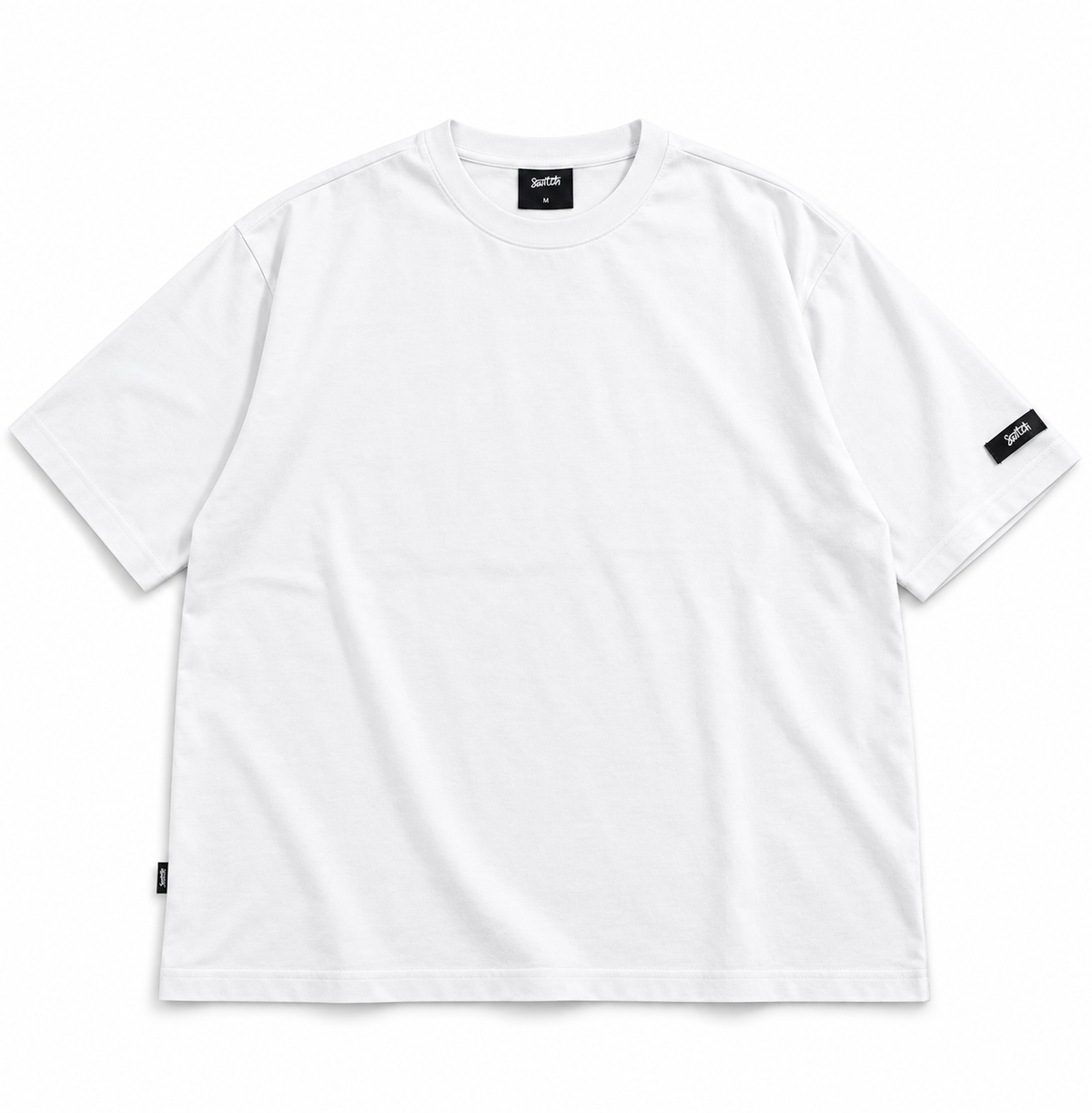 Pullover oversize Switch blanco con etiqueta en la manga